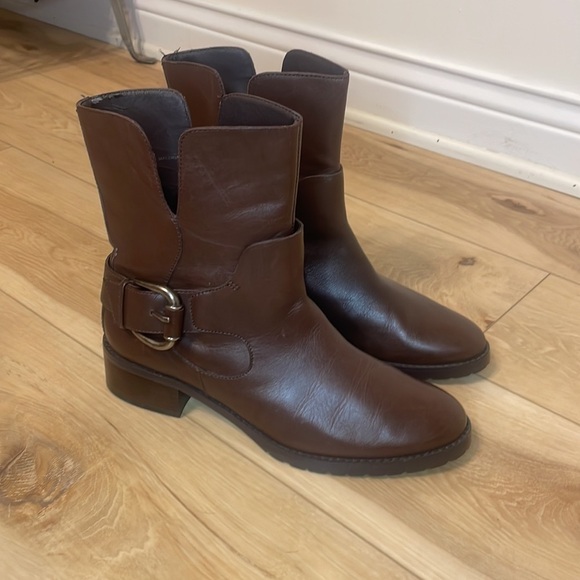 Donald J. Pliner Shoes - Donald J Pliner Brown Leather Booties Size 7